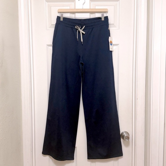 Vuori Pants - NWT Vuori Halo Essential Wideleg Pant in Blue Coast Heather